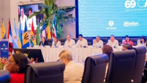 República Dominicana firma acuerdos de sostenibilidad y capacitación turística en Cuba