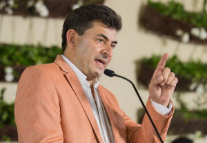 AMResorts elogia “pasos acertados” de Abinader para reactivar turismo