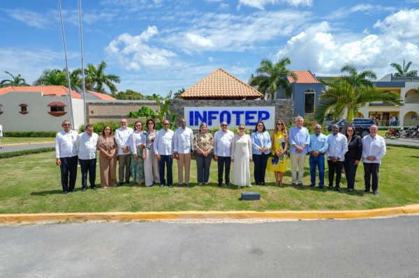 Fortaleciendo Compromisos en el Sector Turístico: CORPHOTELS, MESCYT, INFOTEP, ASONAHORES, se Unen con el Gobierno de Baleares e INVEROTEL.